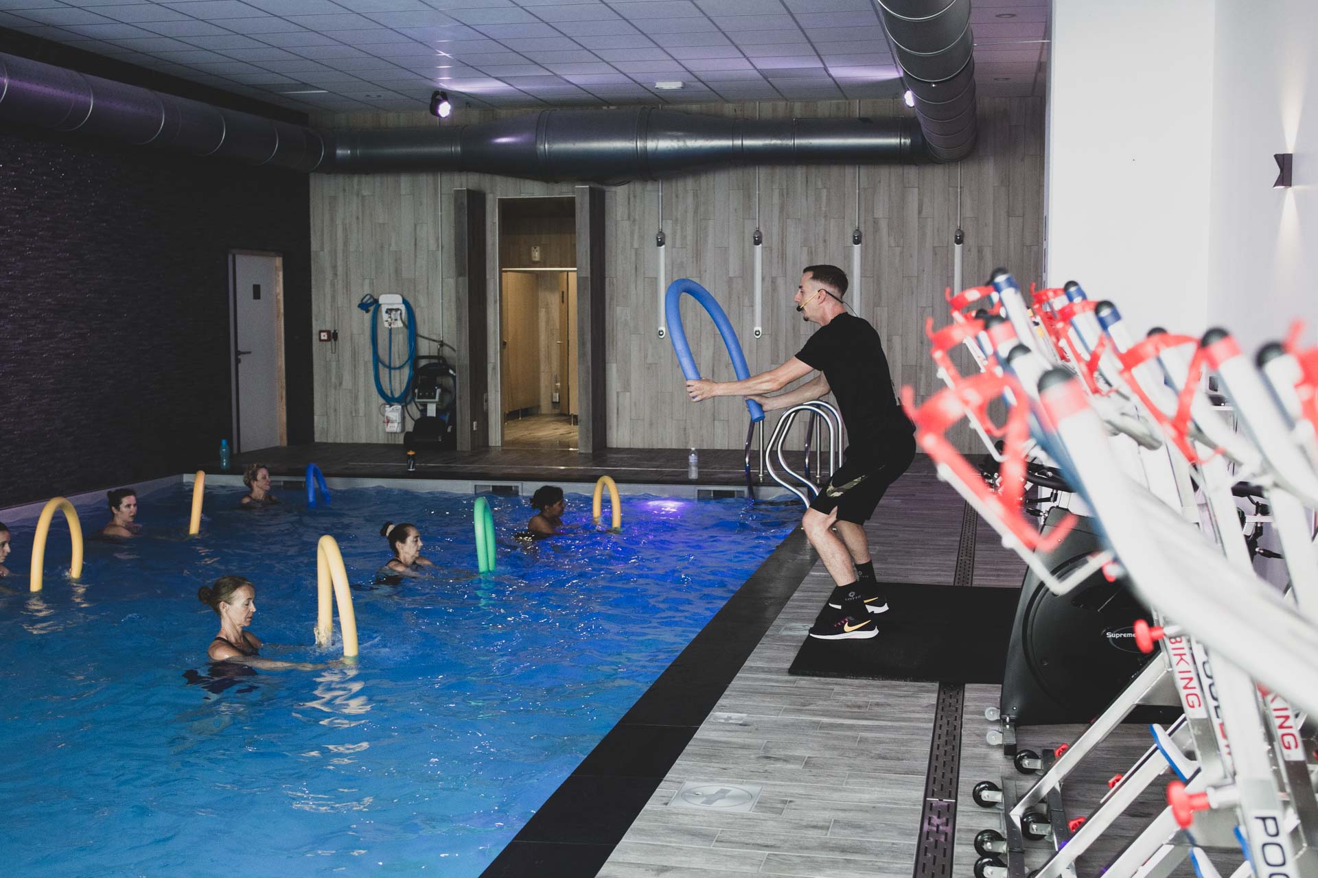 L'aquifitbike à la piscine d'Eudaimonia à Carquefou